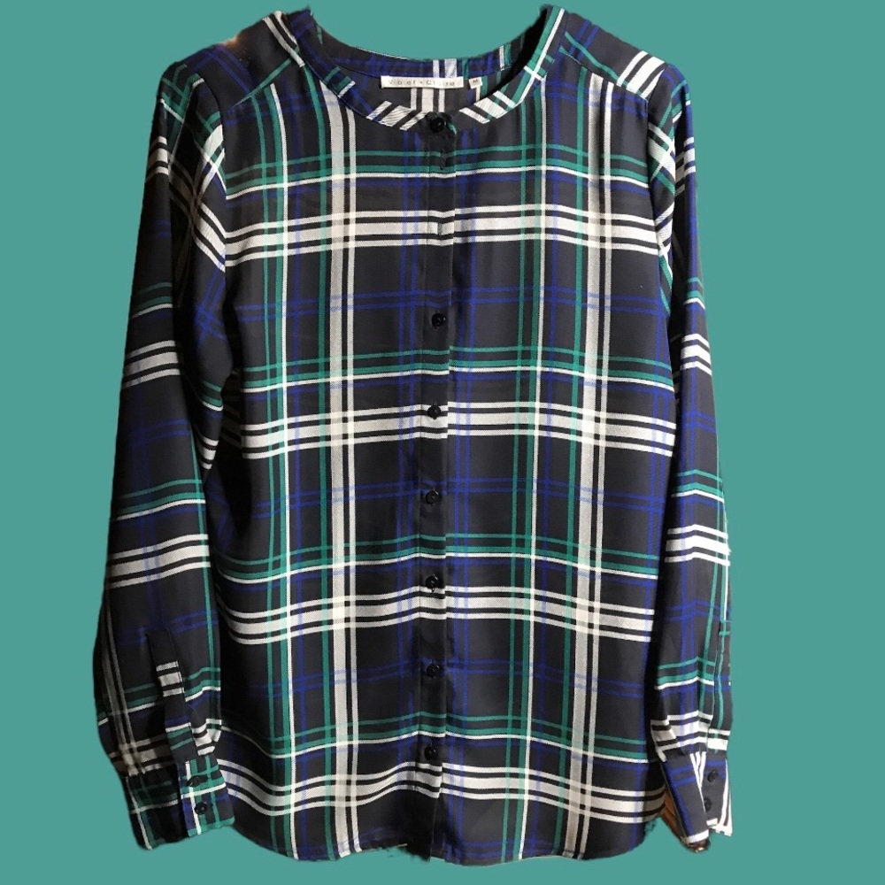Violet + Claire lightweight plaid button up blouse with mandarin collar.
